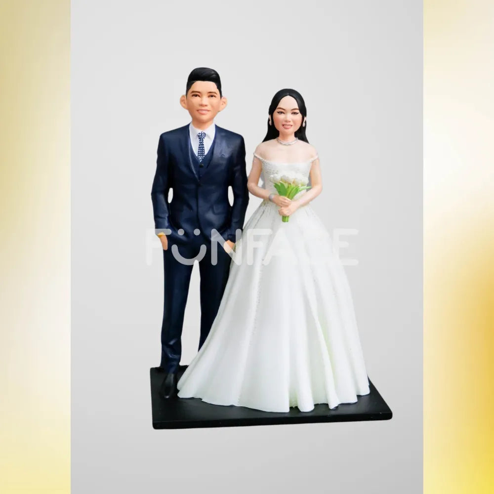 Personalized Bride & Groom Wedding Figurine – Custom FunFace Couple Statue